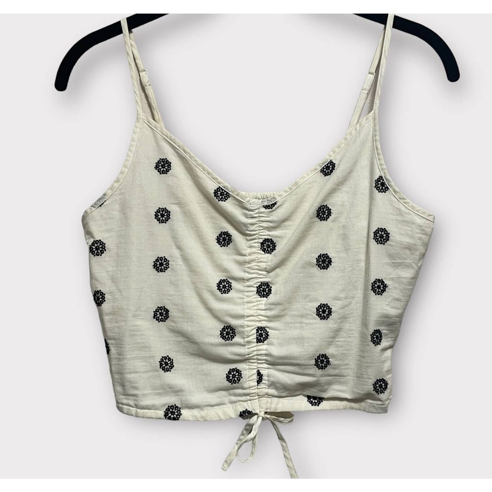American Eagle cream and black crop top medallion print small